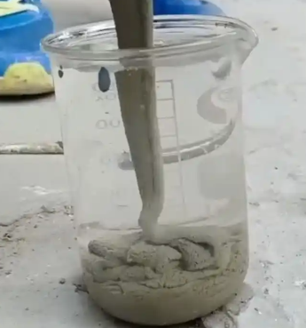 于洪水工混凝土絮凝剂，水下抗分散剂的作用及施工方法